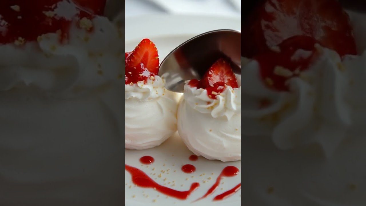 Boules meringuees a la fraise