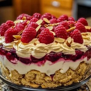 Délice Amandes Mascarpone Framboises - Dessert Crémeux Irrésistible 7 Délice mascarpone framboises avec amandes effilées sur une base de biscuits sablés