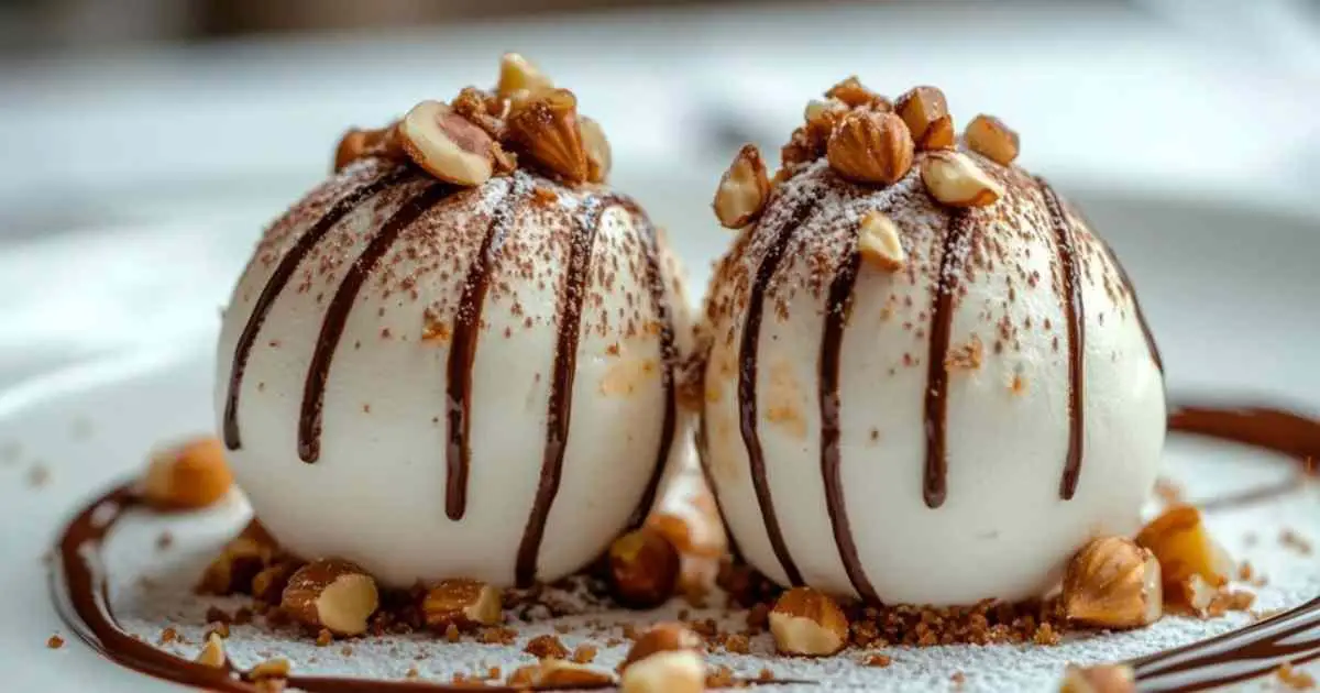 Boules meringuées au praliné noisette avec garniture chocolatée
