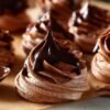 Ingrédients pour meringues chocolatées craquantes