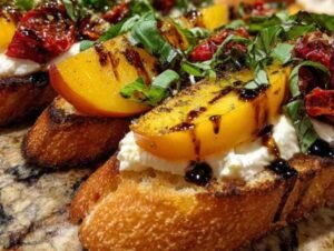 Ingrédients frais pour bruschetta burrata aux pêches - pain, burrata, pêches et tomates