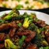 Bœuf et brocoli chinois authentique avec sauce brillante