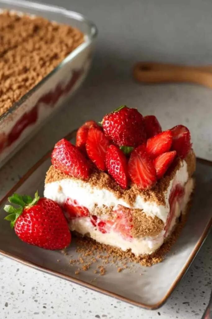 tiramisu fraise speculoos fini pret servir Tiramisu Fraise Spéculoos